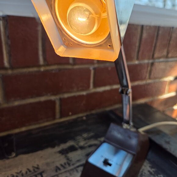 Vintage Pixar Inspired Brown Compact Expandable Desk Lamp - Picture 15 of 16